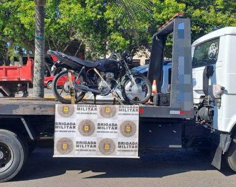 Brigada Militar recupera motocicleta furtada e prende homem por receptação em Capão da Canoa