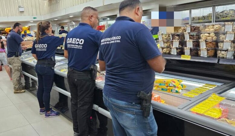 Três supermercados foram fiscalizados em Torres e apreendidos 700 quilos de alimentos impróprios para consumo