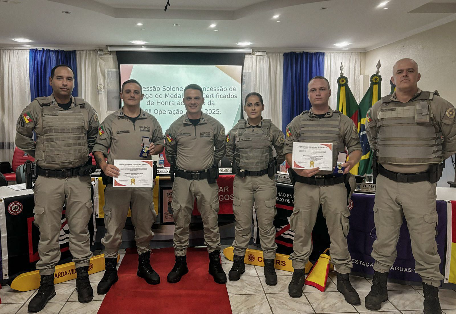 Policiais militares são homenageados em Imbé por destaque na 55ª Operação Golfinho