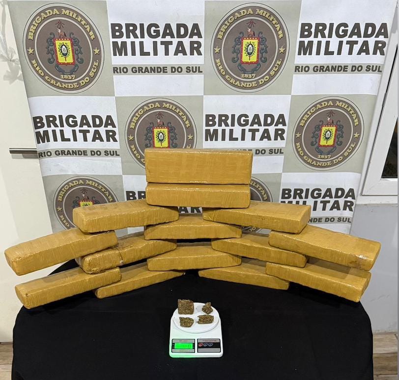 Homem é preso com quatorze quilos de maconha em Torres