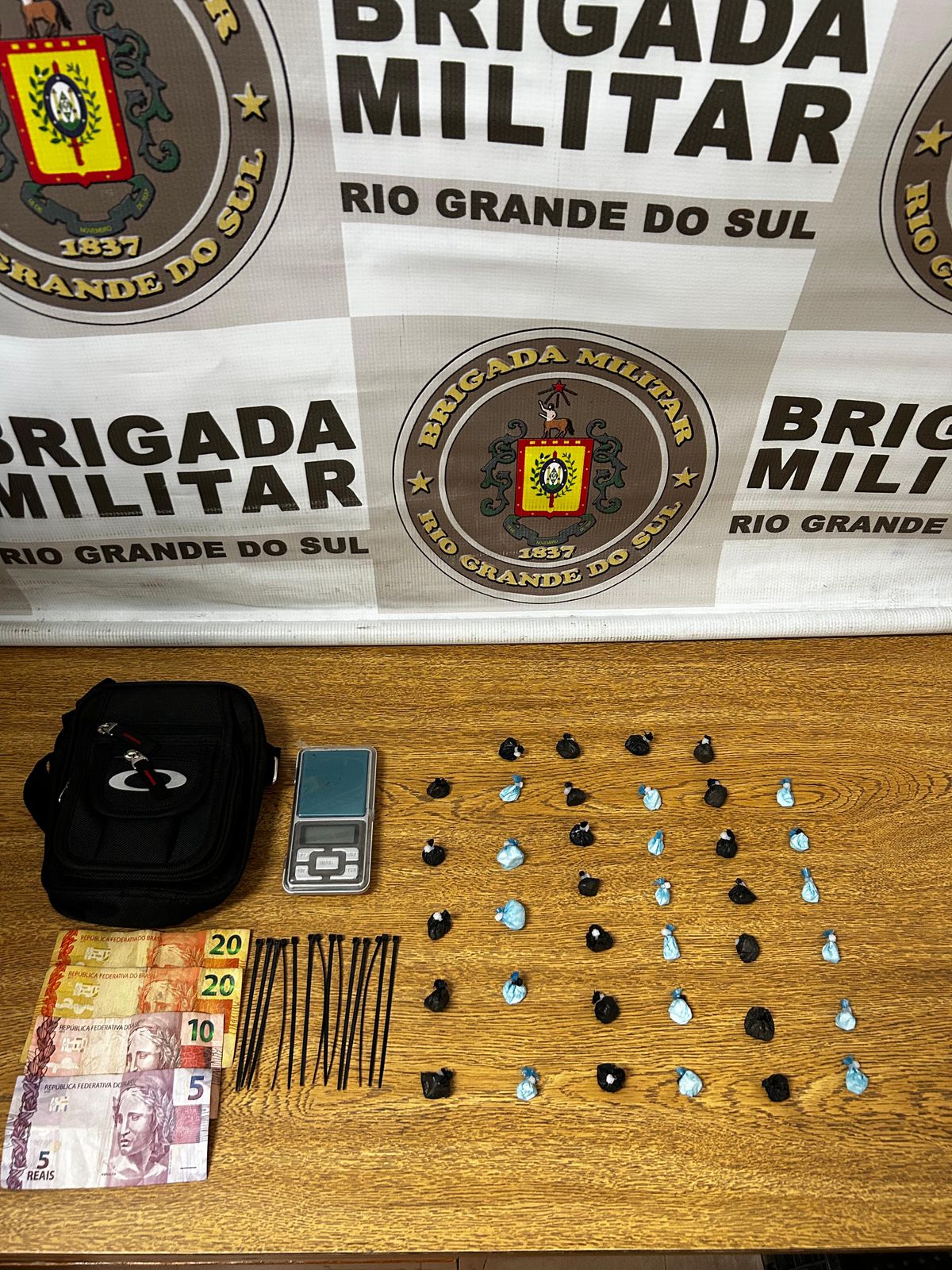 BM apreende adolescente por tráfico em Osório