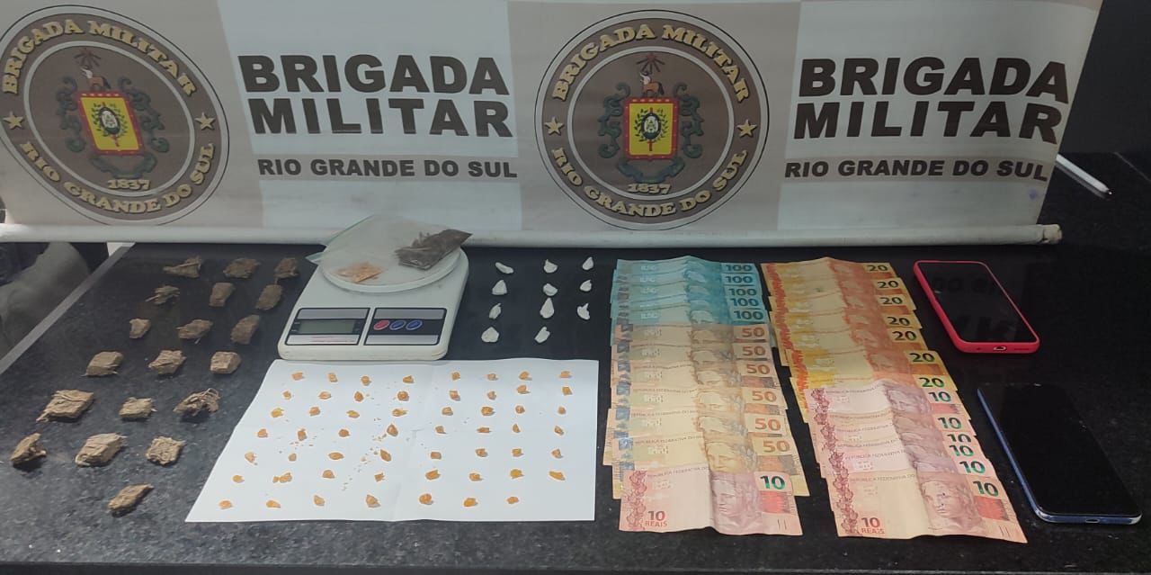 BM prende trio com mais de 100 porções de drogas em Capivari do Sul