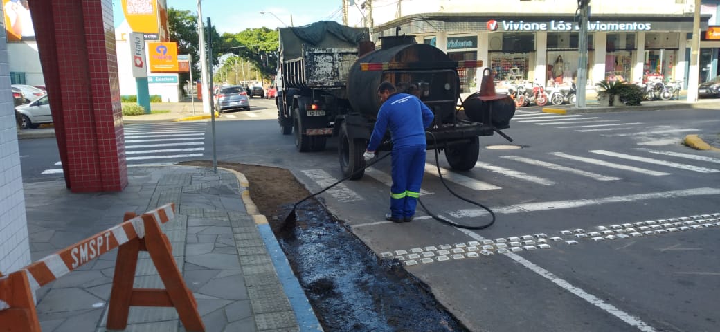 Operação tapa-buracos é realizada no município de Osório