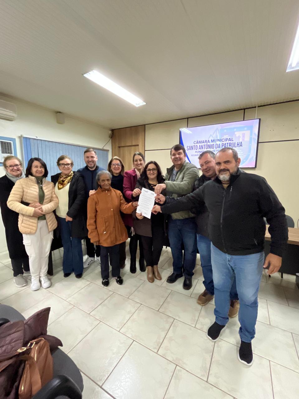 Vereadores do MDB comemoram conquista de R$ 950 mil em emendas para SAP