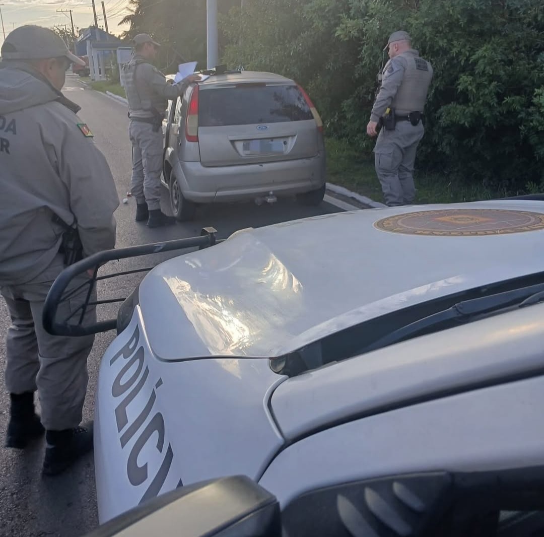 Brigada Militar recupera veículo em situação de furto e roubo em Tramandaí