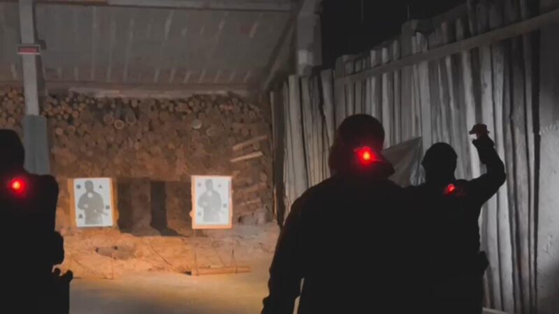 Policiais recebem capacitação para atuação armada em ambientes de baixa luminosidade no Litoral Norte