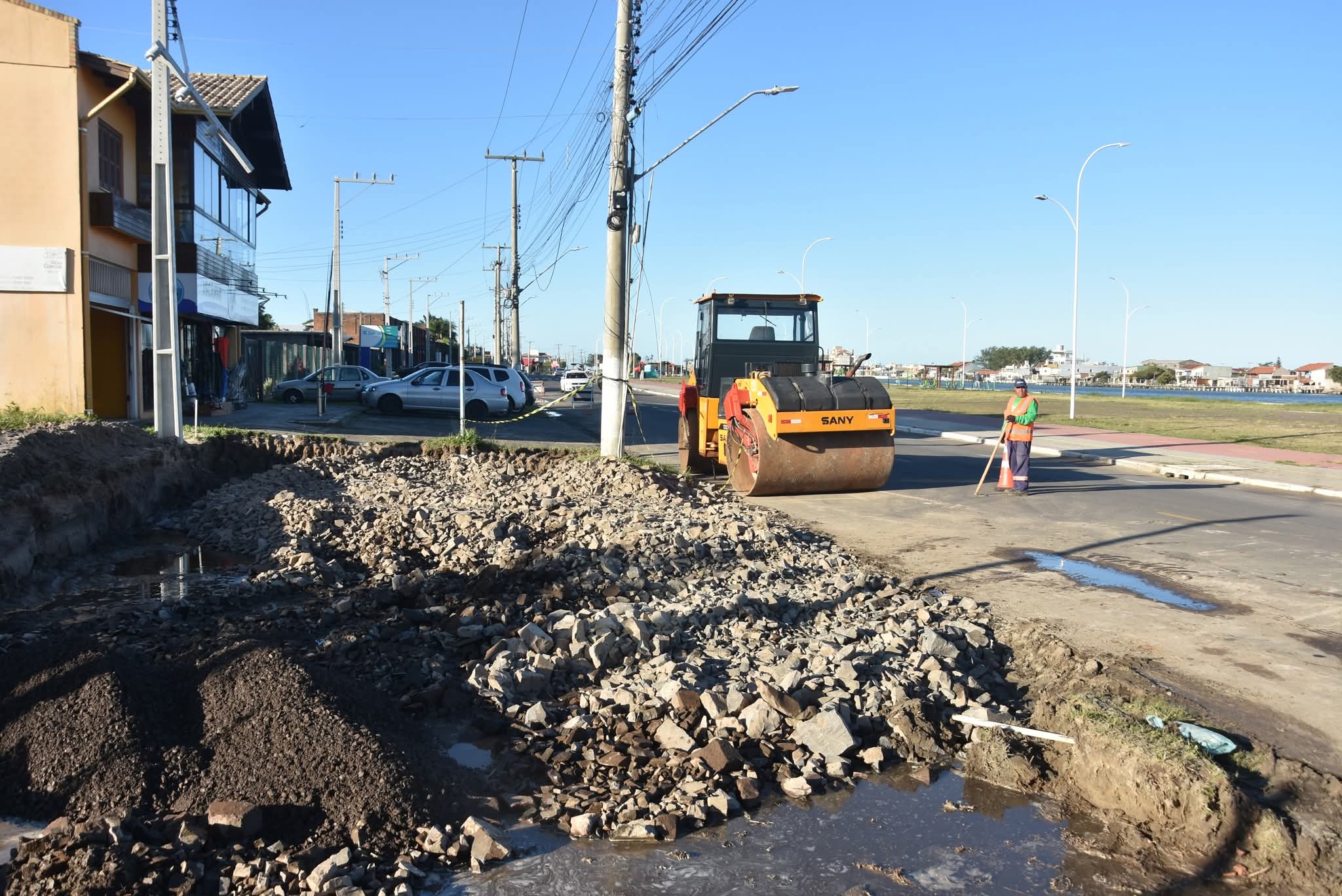 DUPLICAÇÃO DA AVENIDA NILZA COSTA GODOY SEGUE AVANÇANDO EM IMBÉ