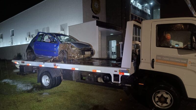 GUARDA MUNICIPAL  PRENDE MOTORISTA EMBRIAGADO QUE COLIDIU VEÍCULO EM POSTE