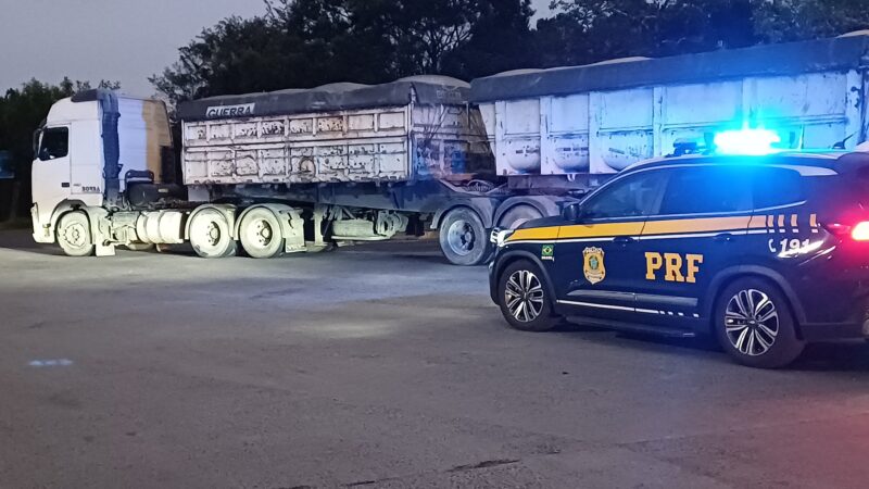 PRF flagra caminhões com mais de 40 toneladas de excesso de peso em Torres