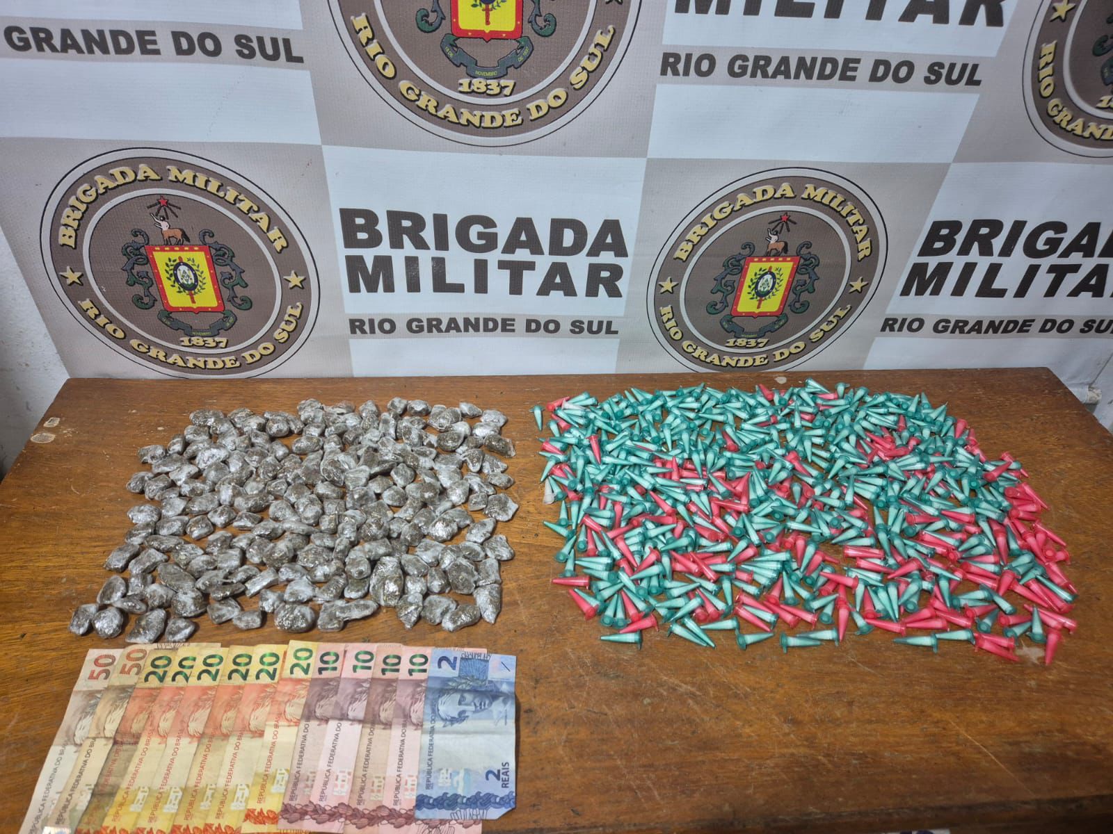 BM apreende adolescente com aproximadamente 800 porções de drogas em Cidreira