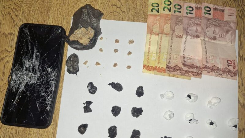 Homem tenta fugir de abordagem e é preso com drogas em Osório