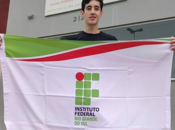 Estudante formado no campus IFRS Osório recebe Prêmio MEC da Educação Brasileira