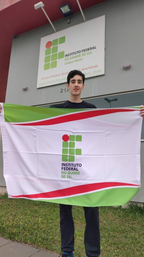 Estudante formado no campus IFRS Osório recebe Prêmio MEC da Educação Brasileira