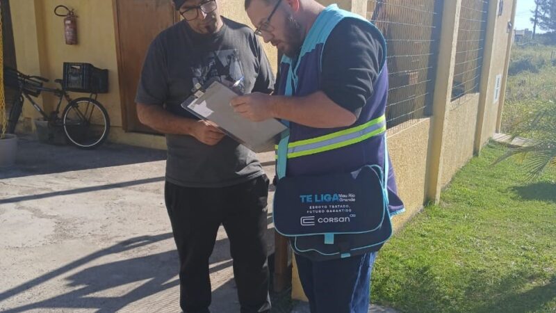 Corsan orienta moradores do Centro de Imbé sobre as obras de implementação do sistema de esgotamento sanitário