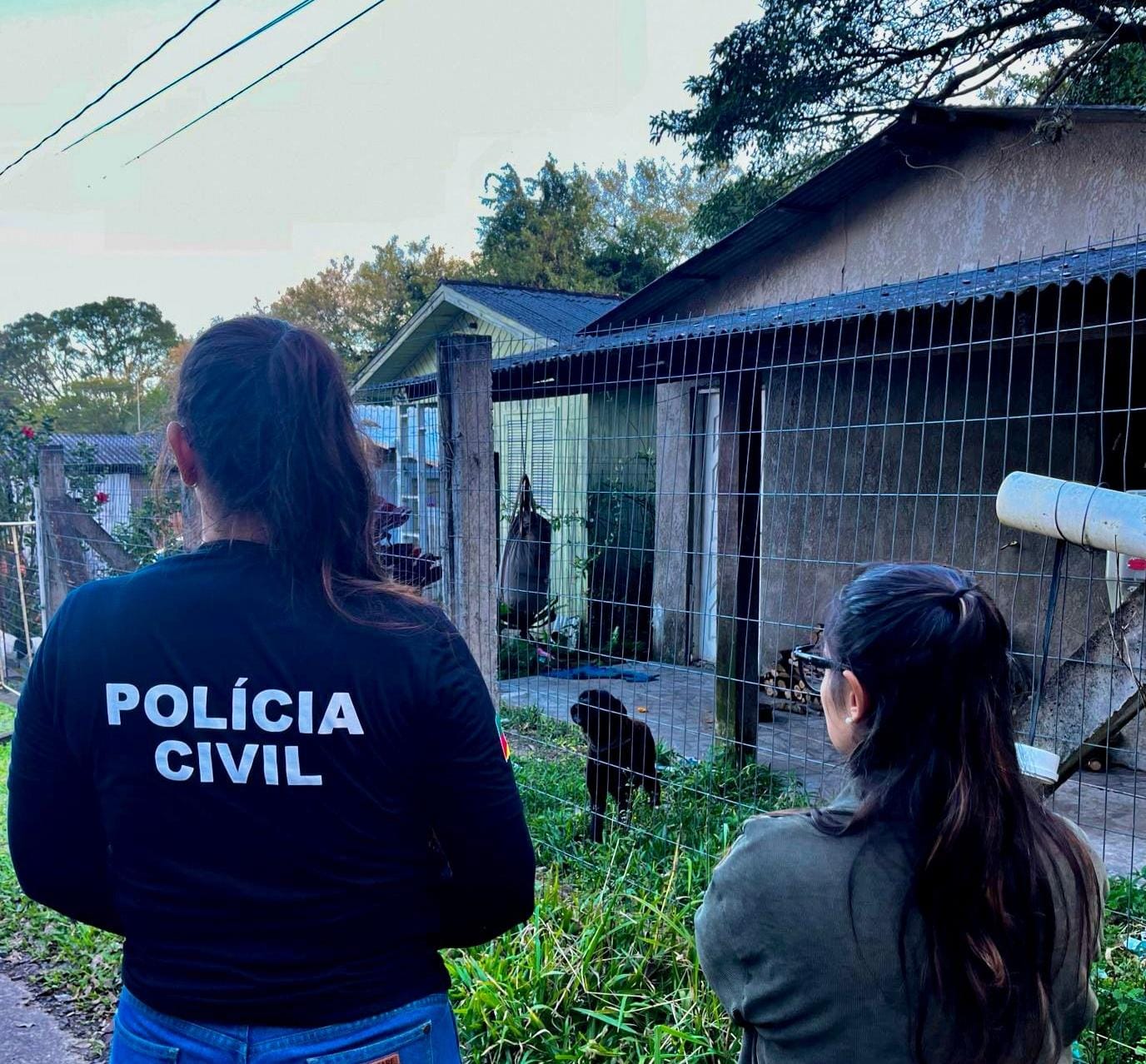 Polícia Civil fiscaliza locais de maus tratos contra animais domésticos e entrega abrigos para cães em Osório