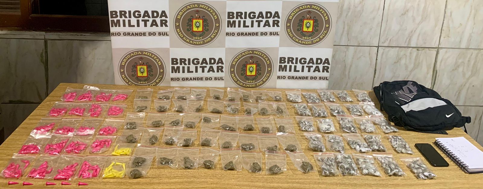 BM apreende 755 porções de drogas em Cidreira