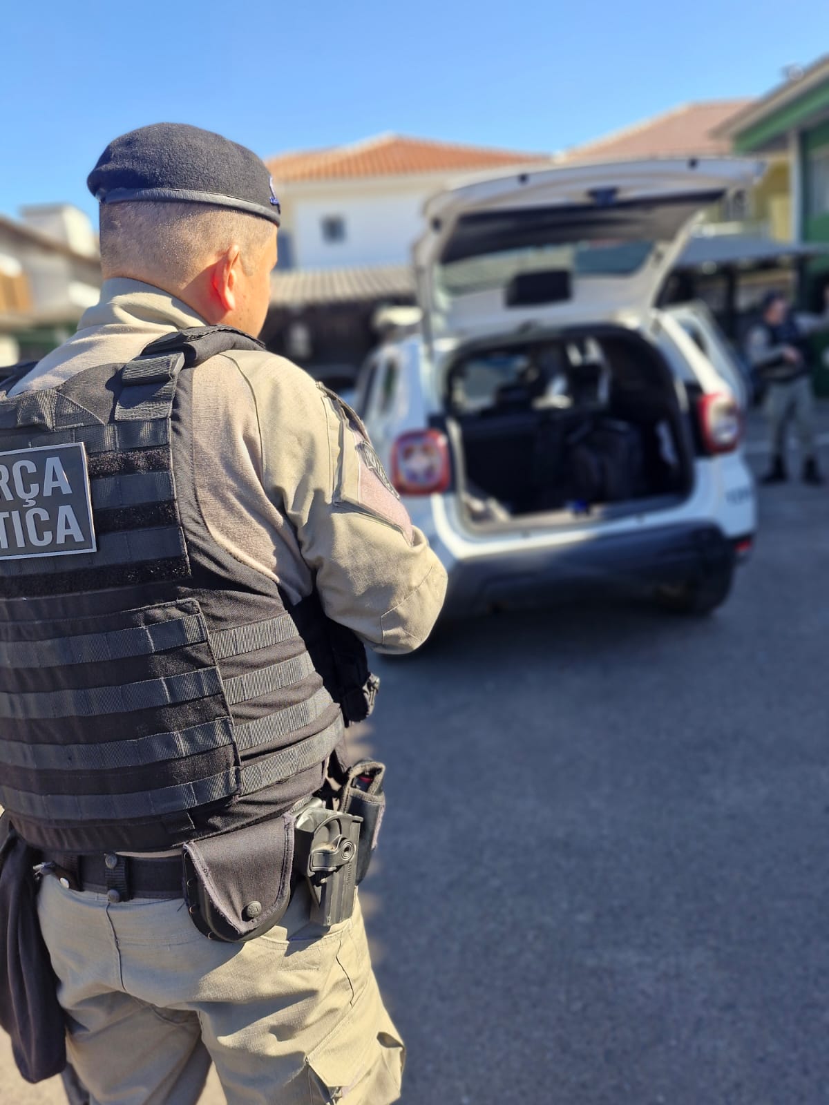 Brigada Militar realiza prisões de foragidos e flagra racha em Capão da Canoa