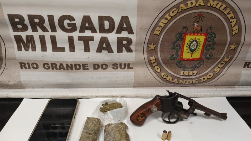 BM prende homem com arma e drogas em Capão da Canoa