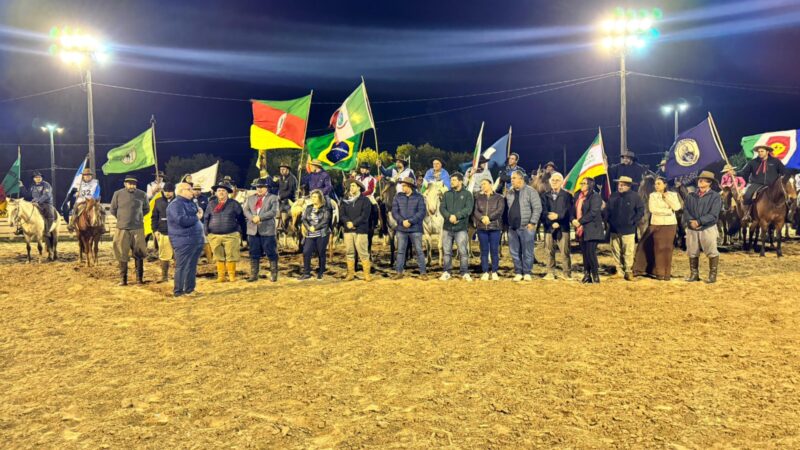Abertura oficial da Semana Farroupilha reúne comunidade no Parque de Eventos Jorge Dariva em Osório