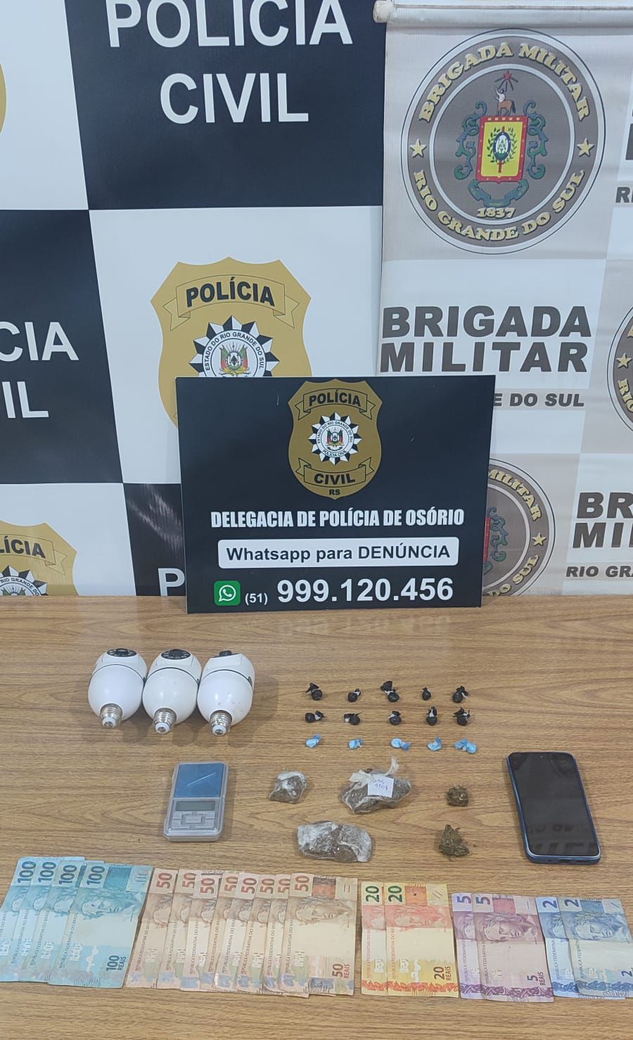 Ação conjunta entre BM e PC resulta em prisão de três pessoas por tráfico de drogas em Osório