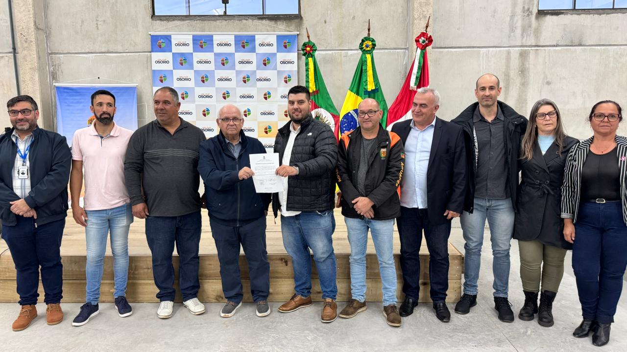 Com investimento de R$ 4,5 milhões, inicia a obra de asfaltamento da Estrada do Palmital em Osório