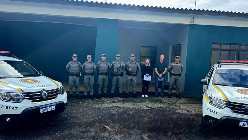 BM e Prefeitura de Xangri-Lá realizam operação conjunta e removem veículos abandonados nas vias públicas