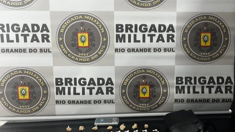 Mulher é presa com drogas em Tramandaí