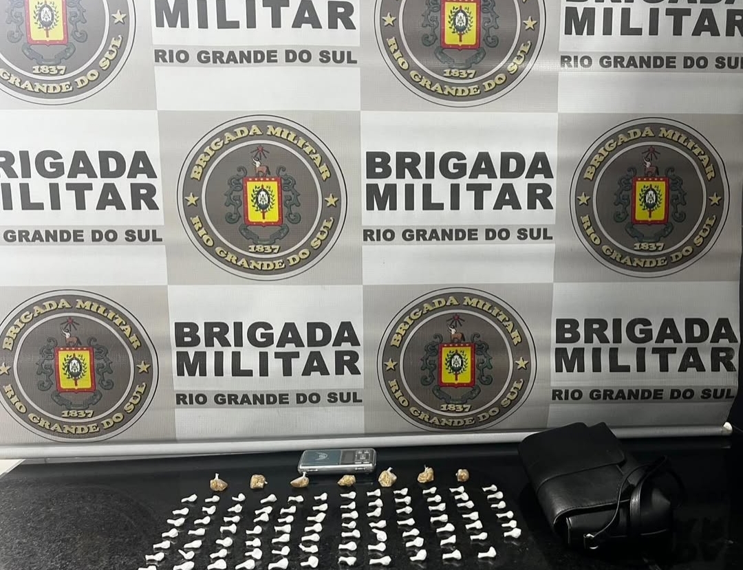 Mulher é presa com drogas em Tramandaí