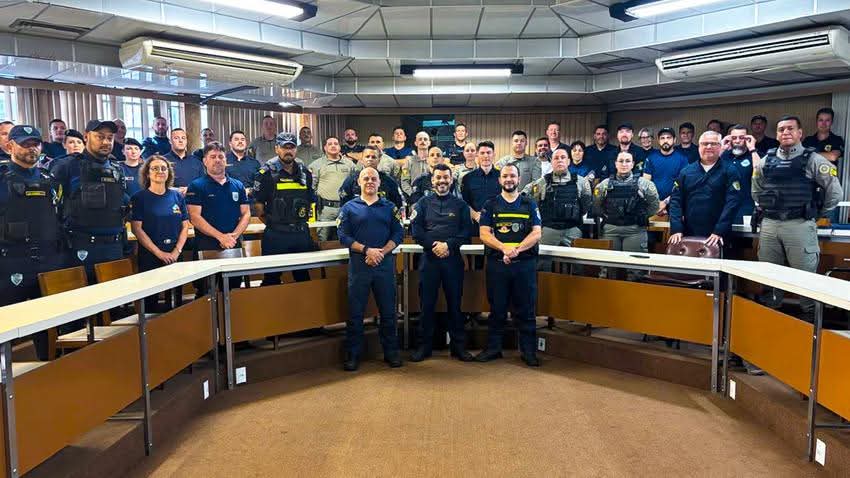 Agentes de Trânsito de Torres participam de capacitação em Porto Alegre promovida pela EPTC
