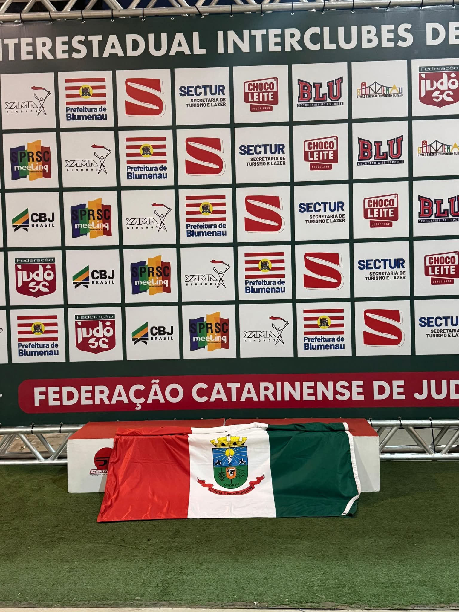 EQUIPE DE JUDÔ DO IFRS CAMPUS OSÓRIO CONQUISTA MEDALHAS NO XXII MEETING INTERESTADUAL INTERCLUBES EM SC