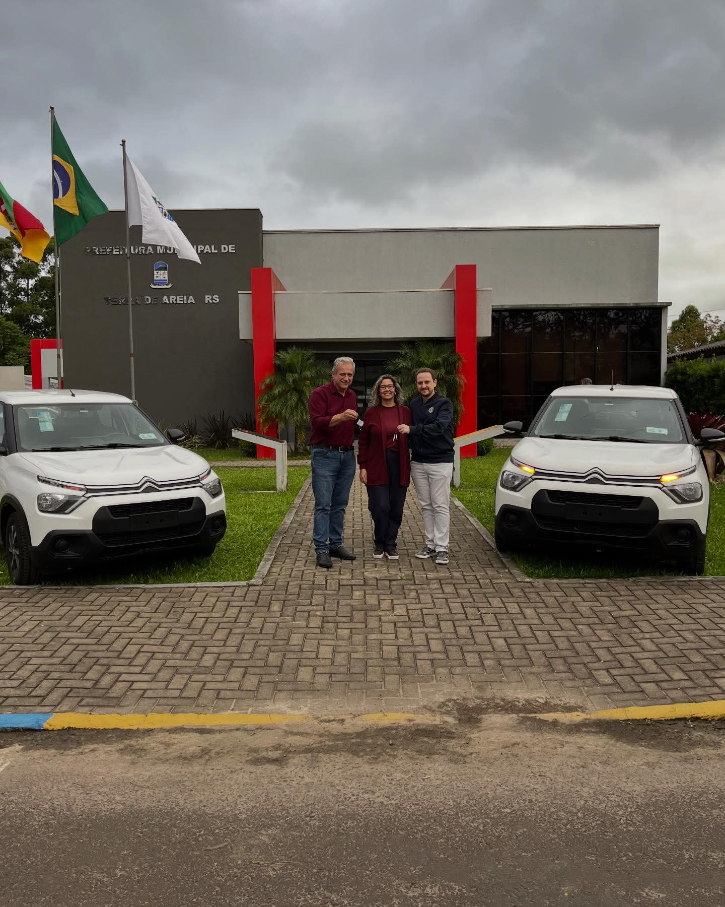Terra de Areia reforça Assistência Social com aquisição de dois novos veículos