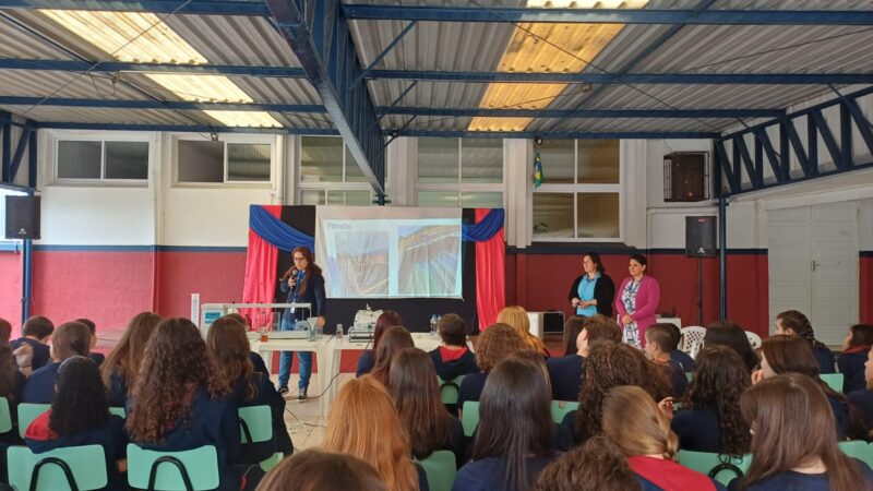 Torres: Corsan promove palestras na Escola São Domingos sobre saneamento, cidadania e preservação ambiental