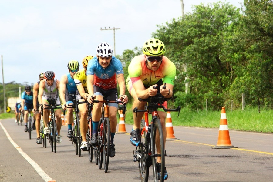 Final de semana esportivo em Osório promete grandes emoções com competições de voleibol, basquetebol e triathlon