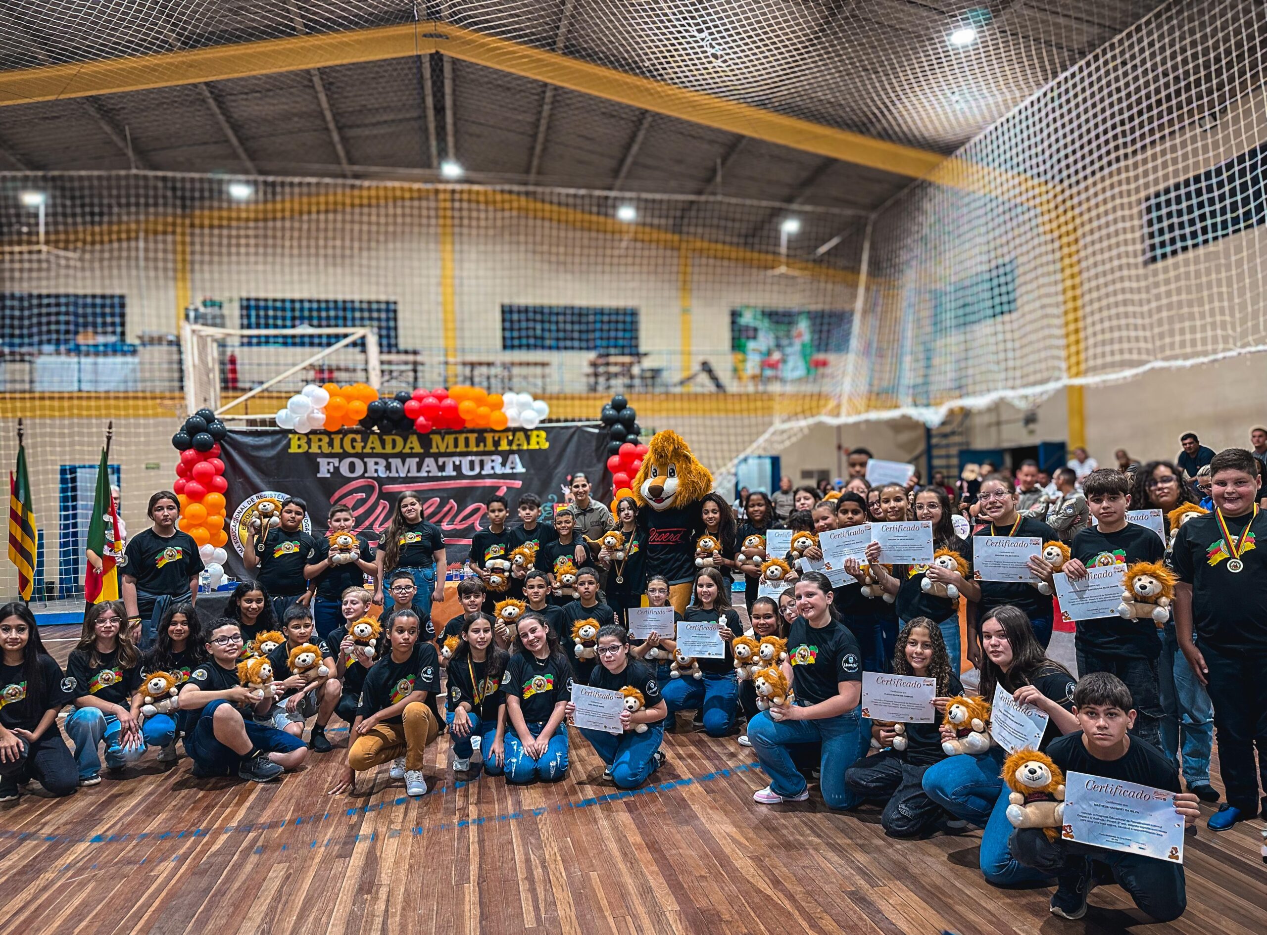 Proerd forma 60 alunos do 5º ano em Capivari do Sul