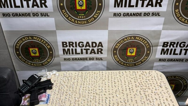 BM prende dupla com drogas em Capão da Canoa