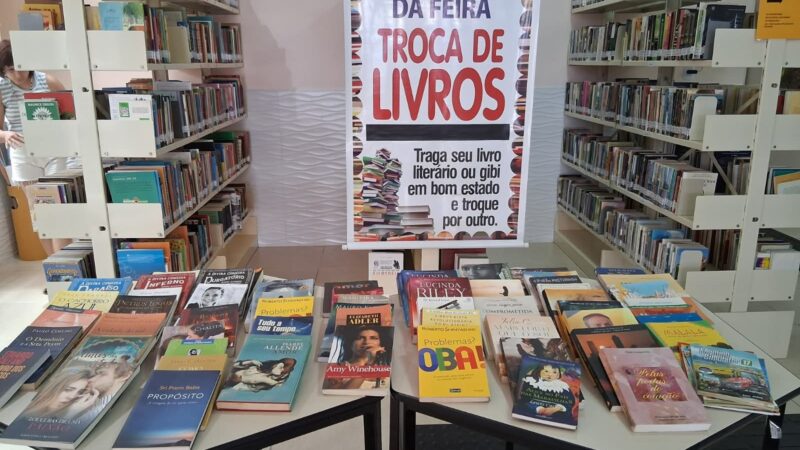 BIBLIOTECA PÚBLICA FERNANDES BASTOS REALIZA FEIRA DE TROCA DE LIVROS EM OSÓRIO