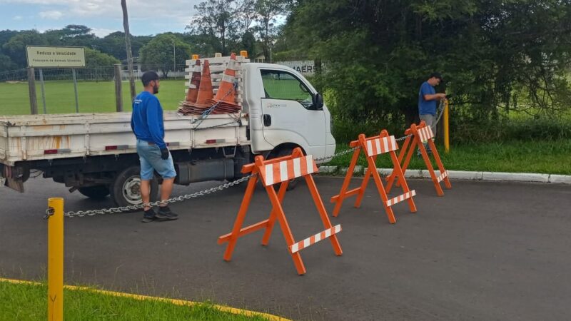 TRÂNSITO EM PARTE DA RUA ALTAIR MASON É BLOQUEADO PARA O PERÍODO DE DESOVA DAS TARTARUGAS NAS MARGENS DA LAGOA DO MARCELINO