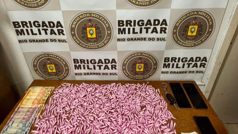 BM prende dois homens e apreende mil porções de drogas em Cidreira
