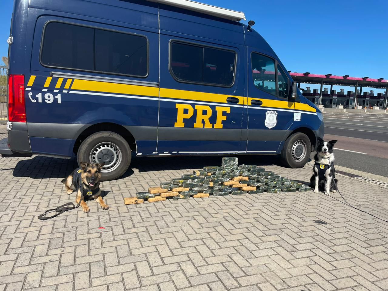 PRF prende mulheres com 55 quilos de crack na Freeway