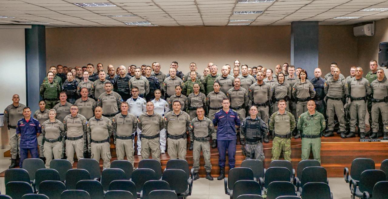 Reunião operacional marca recepção de oficiais que atuarão na Operação Golfinho 2025/26