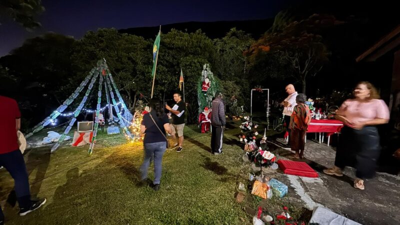 Comissão julgadora inicia visitação das casas, fachadas e vitrines inscritas no Concurso de Enfeites Natalinos de Osório