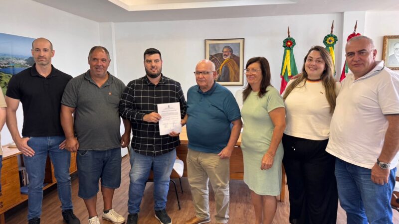 PREFEITO DE OSÓRIO ASSINA A ORDEM DE SERVIÇO PARA O INÍCIO DAS OBRAS DE REVITALIZAÇÃO ASFÁLTICA DOS ACESSOS AO MUNICÍPIO