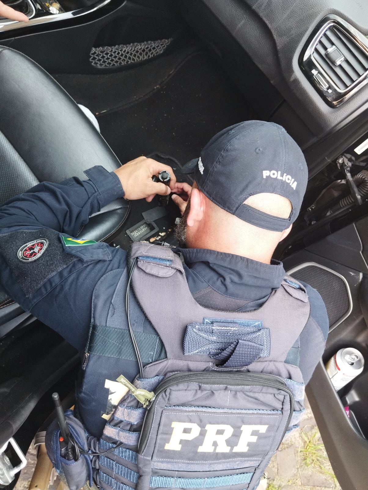 PRF prende dupla em Torres com veículo roubado