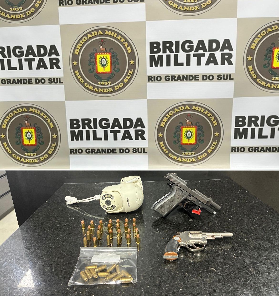 BM efetua seis prisões por tráfico de drogas e porte ilegal de arma de fogo nas cidades de Tramandaí e Torres