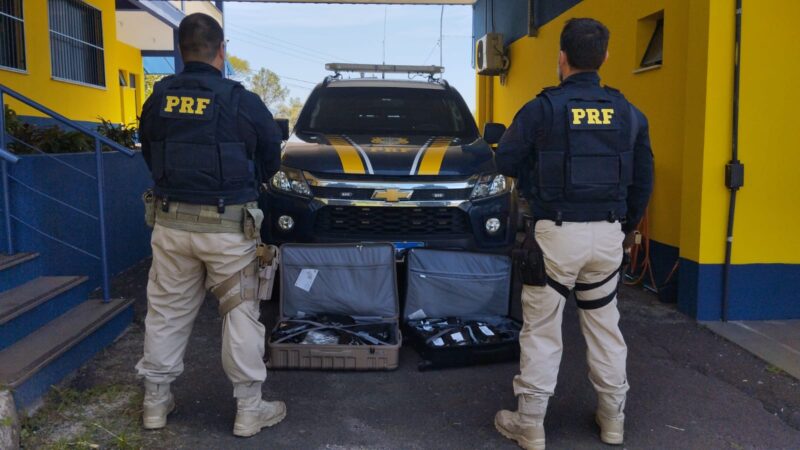 PRF prende dupla de criminosos com 54 quilos de haxixe em Osório