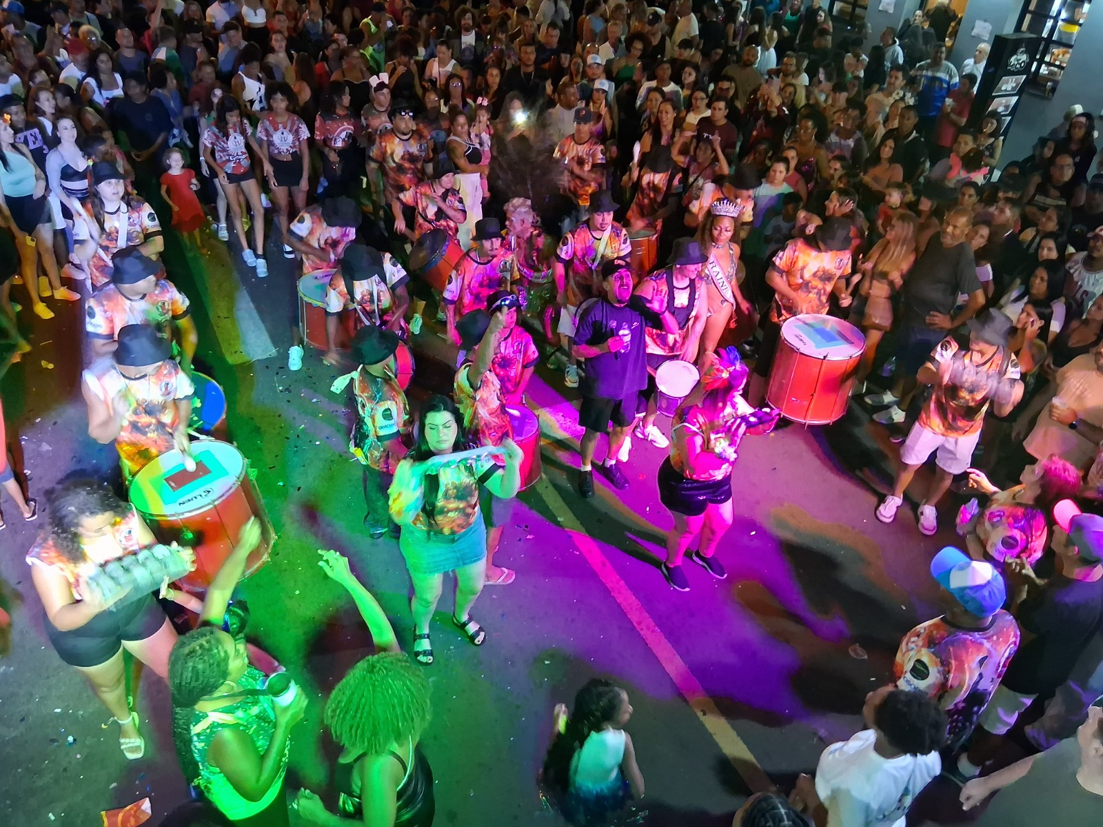 Muamba de Carnaval no centro de Osório reúne escolas de samba e shows