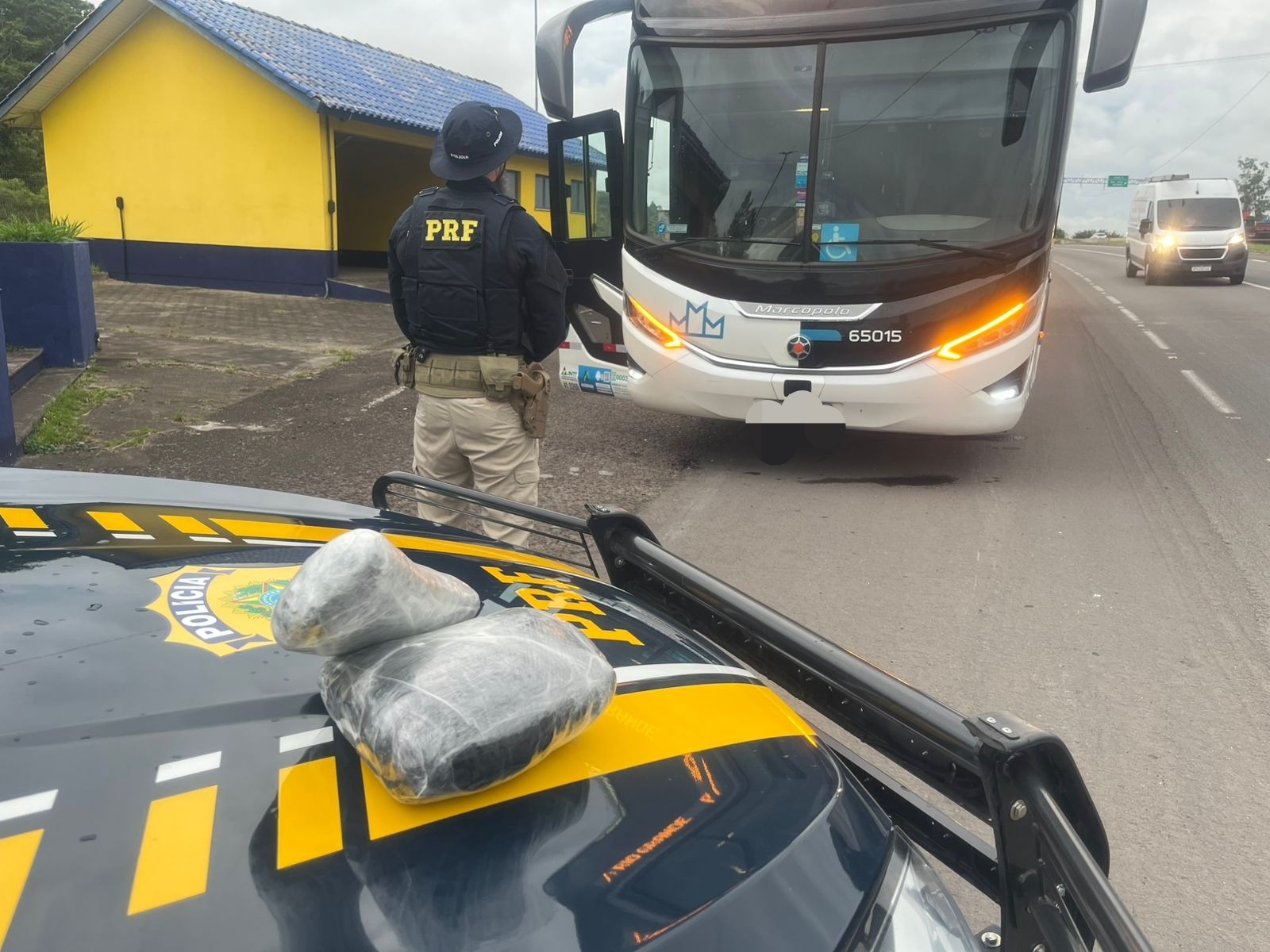 PRF prende homem transportando quase 4 kg de haxixe em Torres