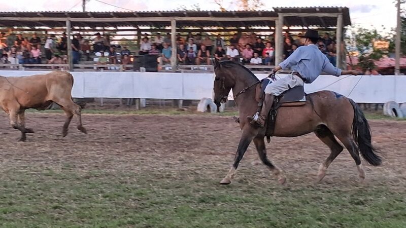 Homenagens e mais de 15 categorias de prova de laço marcam o 13° Rodeio Crioulo de Passinhos