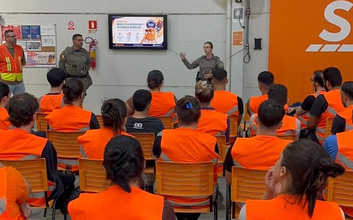 Brigada Militar promove ação de conscientização sobre violência contra a mulher em Imbé