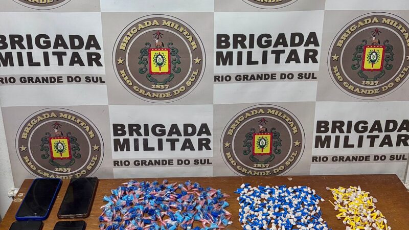 Um homem e duas mulheres são presos por tráfico em Balneário Pinhal